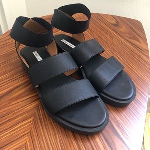 & Other Stories Elastic Strap Sandal Black Size 7